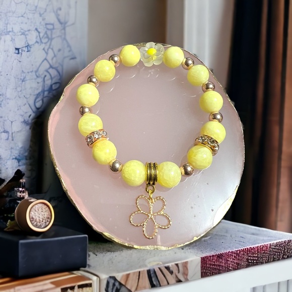 Semi precious yellow beads charm bracelet - Picture 3 of 4